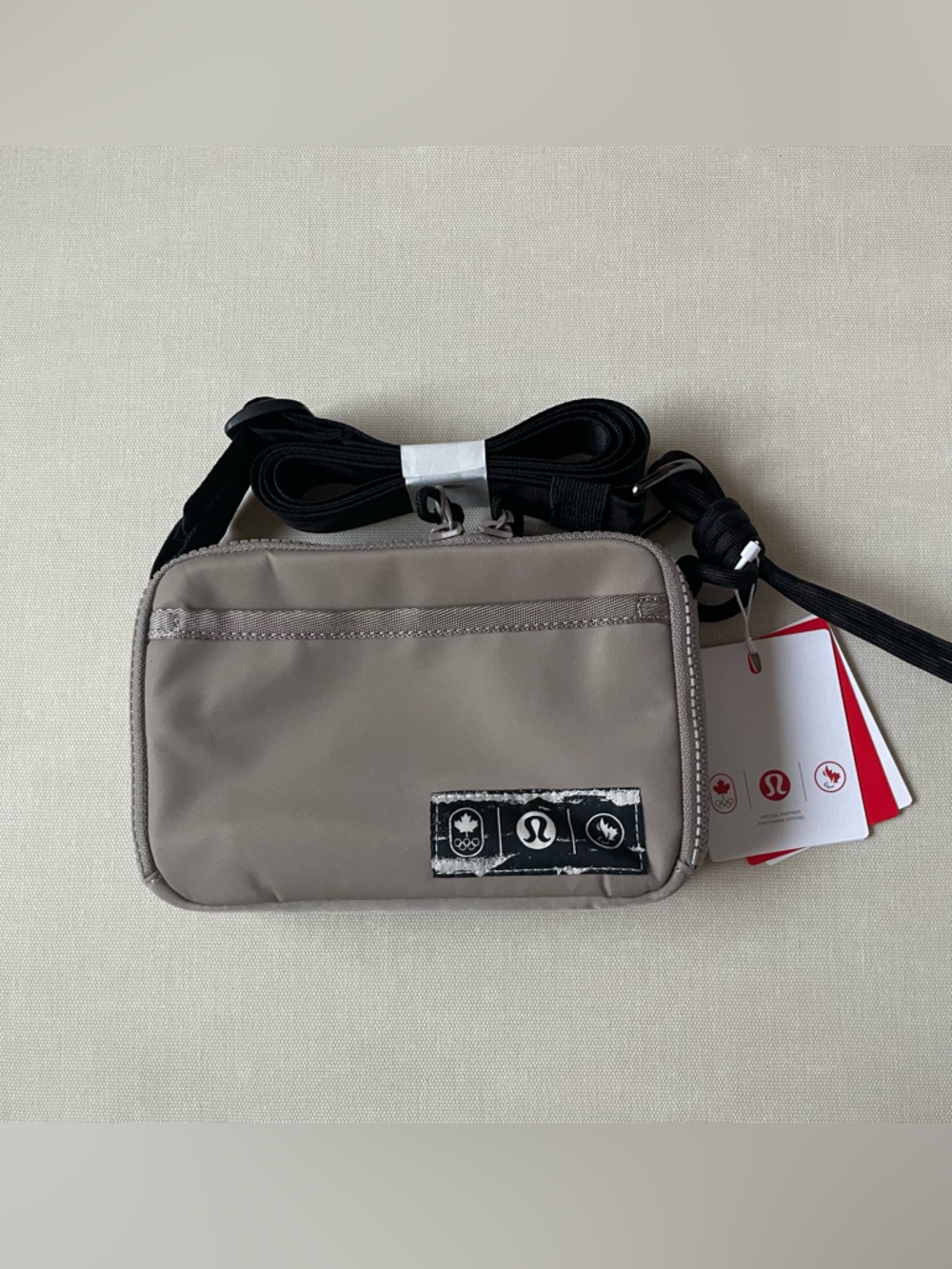 Lululemon Team Canada Future Legacy Easy Access Bag 1.5L COC CPC Logo